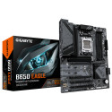 GIGABYTE B650 EAGLE - Supporta CPU AMD Ryzen 9000, VRM Digitale a 12+2+2 fasi, fino a 7600MHz DDR5 (OC), 1xPCIe 5.0 + 2xPCIe 4.0 M.2, LAN GbE, USB 3.2 Gen2