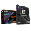 GIGABYTE Scheda madre X870E A ELITE WIFI7 - Supporta CPU AMD Ryzen 9000, VRM digitale a 16+2+2 fasi, fino a 8000MHz DDR5 (OC), 4xPCIe 5.0 + 4xM.2, Wi-Fi 7, LAN 2.5GbE, USB 3.2 Gen 2x2